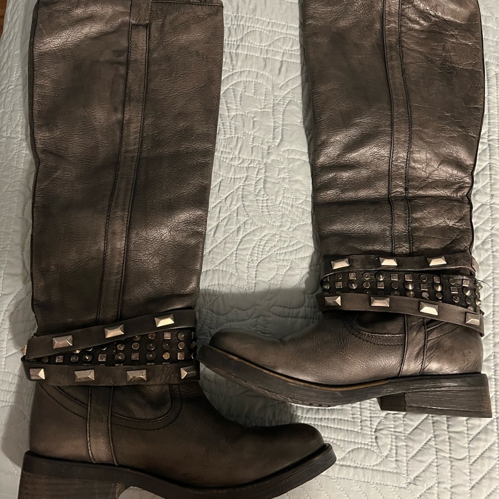 Steve Madden Major Gray Boots, size 10.
